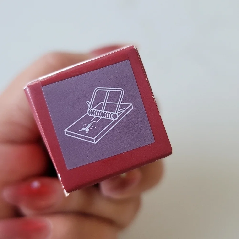NEW JEFFREE STAR Velvet Trap Lipstick in Mouse Trap